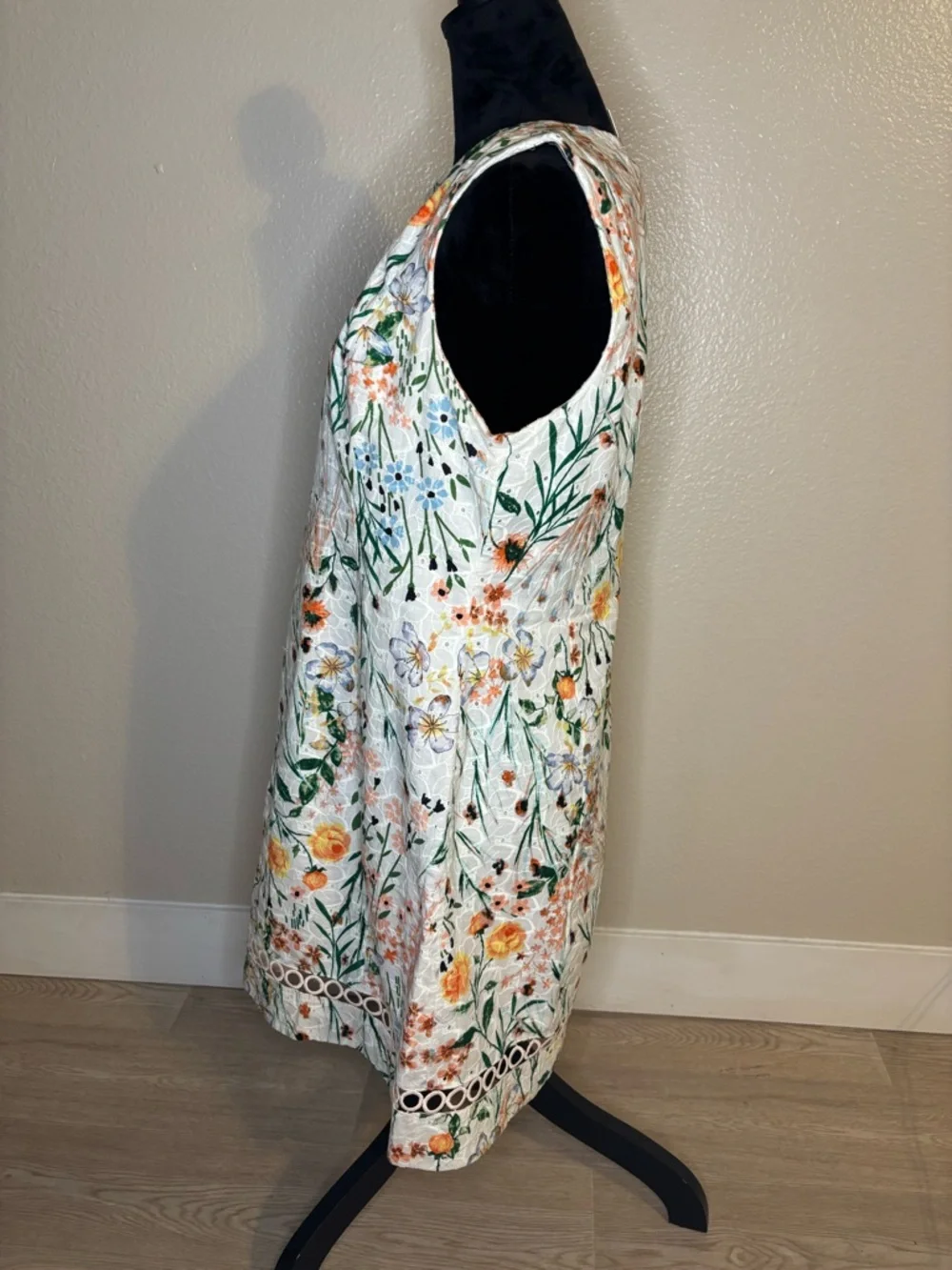 Calvin Klein Watercolor Floral Sleeveless A-Line Eyelet Dress Size 12 - Picture 2 of 7